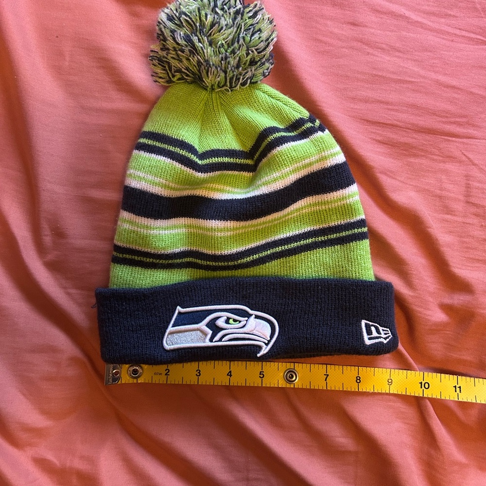 Seattle Seahawks Green and Blue Pom-Pom Beanie - Picture 8 of 8